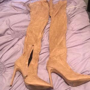 Heels only worn once size 7.5
